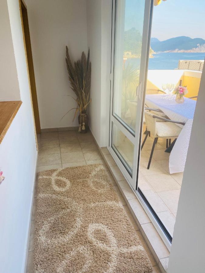 Miomir Perazic Apartments Petrovac المظهر الخارجي الصورة