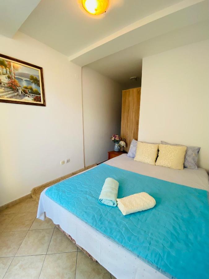 Miomir Perazic Apartments Petrovac المظهر الخارجي الصورة