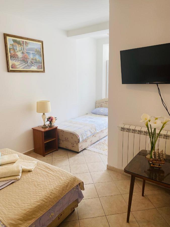 Miomir Perazic Apartments Petrovac المظهر الخارجي الصورة