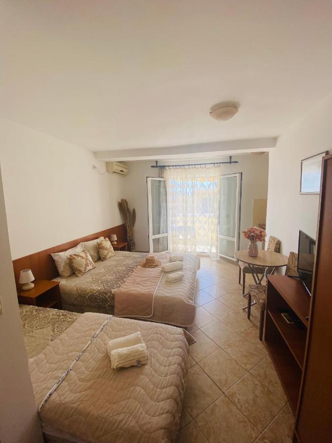 Miomir Perazic Apartments Petrovac المظهر الخارجي الصورة