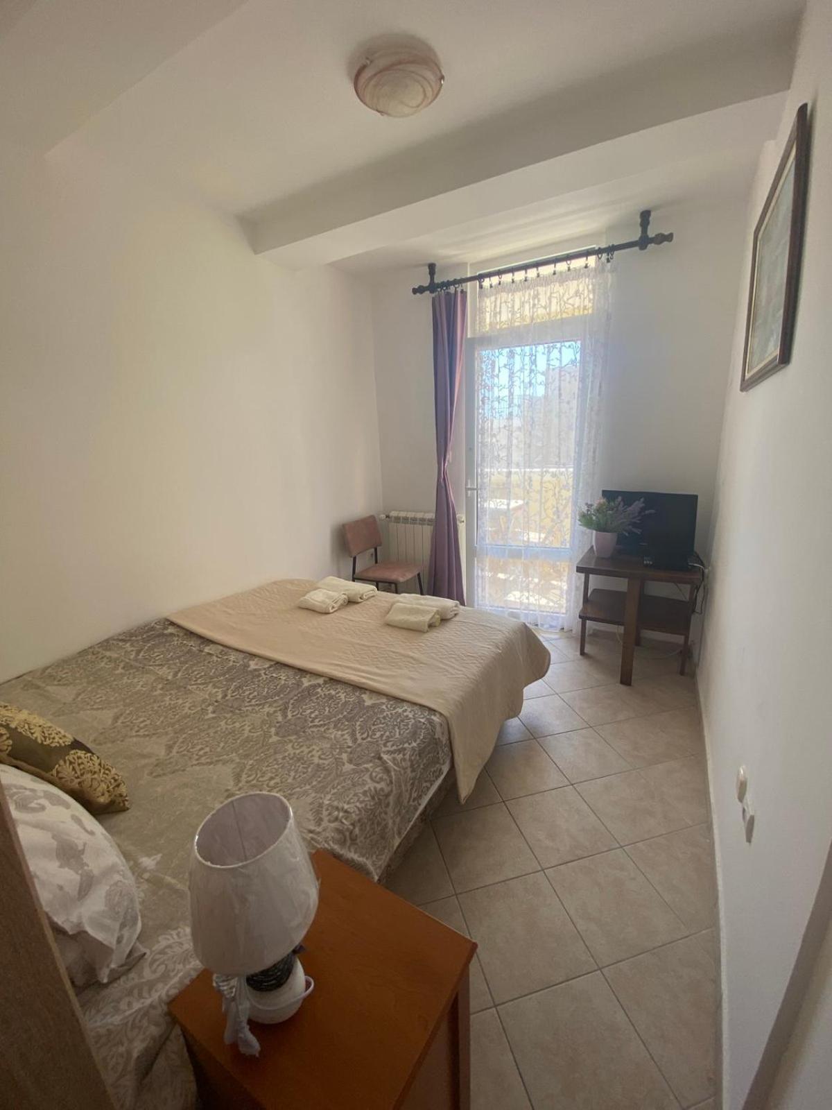 Miomir Perazic Apartments Petrovac المظهر الخارجي الصورة