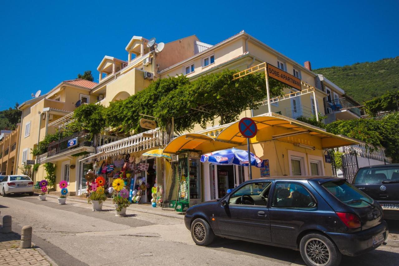 Miomir Perazic Apartments Petrovac المظهر الخارجي الصورة